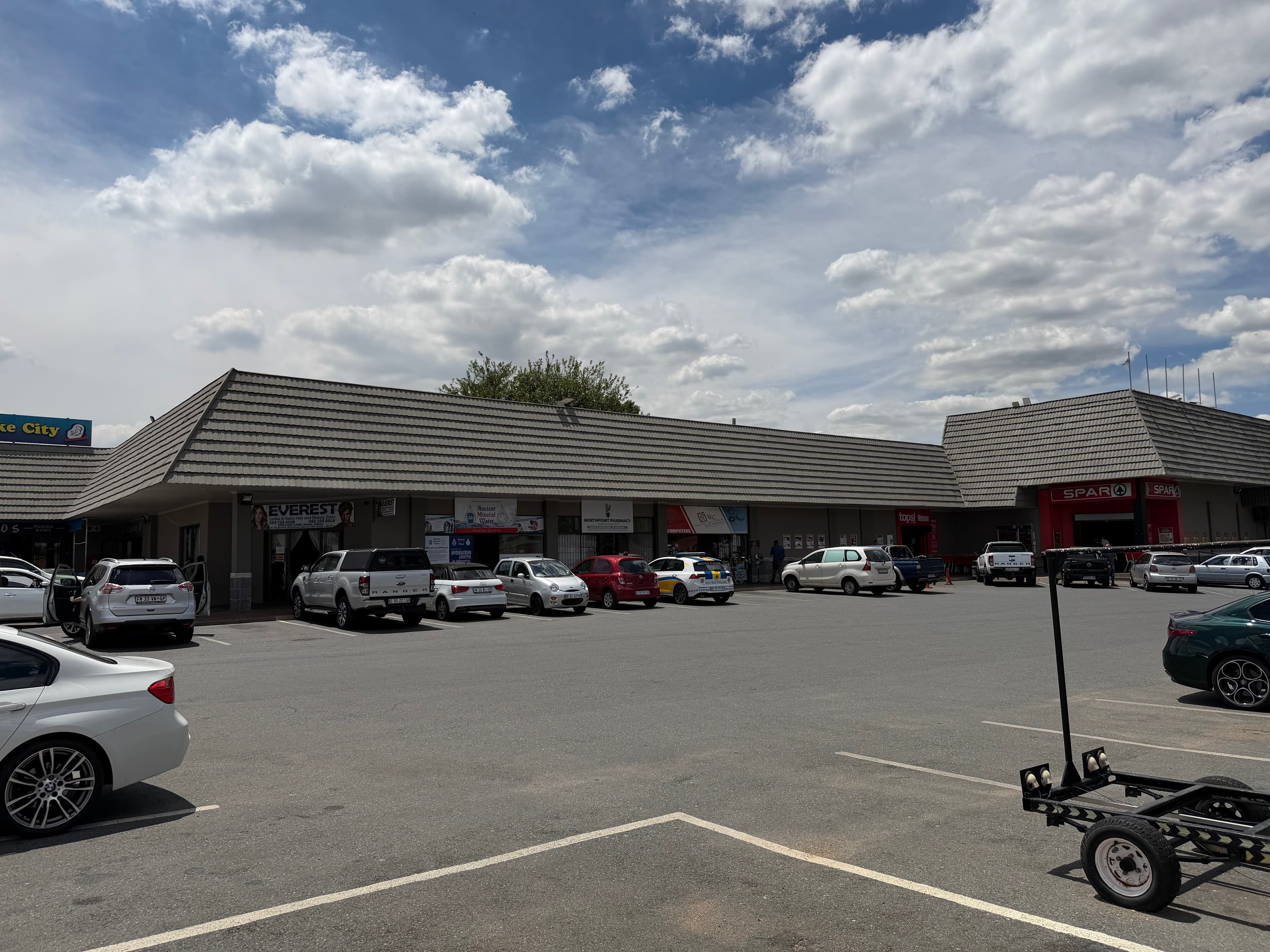 Shopping centre dining and entertainment area
